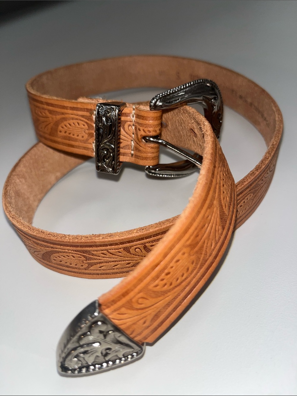Source Unknown Tooled Leather Belt - Tan with Silver Tone Hardware